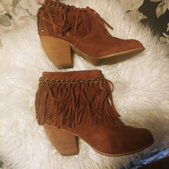 Not Rated fringe studded heel bootie size 8 - Picture 7 of 14